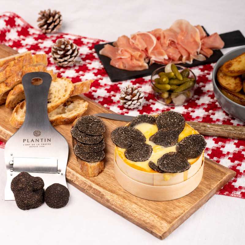 Mont d'Or with black truffle 10% Mont d'Or with black truffle 10%