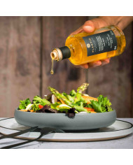 Natives Olivenöl extra aromatisiert, schwarze Trüffel Natives Olivenöl extra aromatisiert, schwarze Trüffel