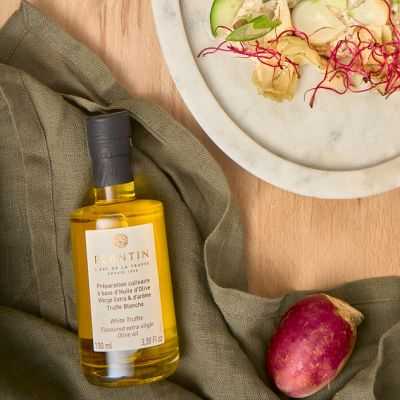 White truffle-flavoured extra-virgin olive oil - 100 ml White truffle-flavoured extra-virgin olive oil - 100 ml