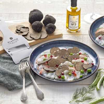 Huile d'olive AOP Provence - aromatisée truffe noire avec morceaux - 100ml Huile d'olive AOP Provence - aromatisée truffe noire avec morceaux - 100ml