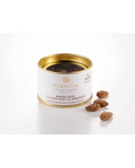 Salted almonds flavoured with summer truffles, truffle content 1.1%