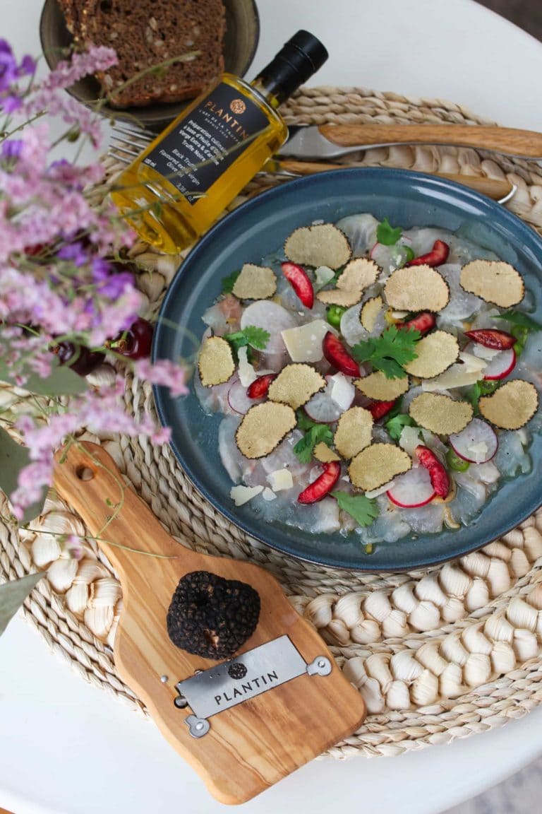 Carpaccio di orata di mare al tartufo estivo