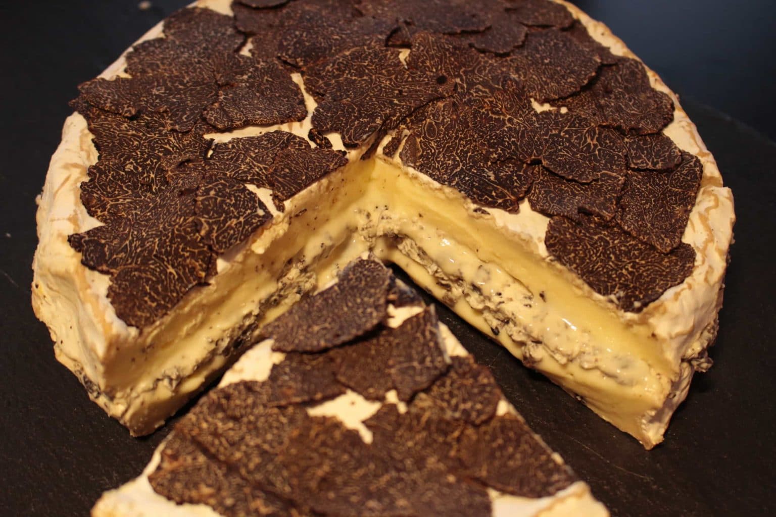 Brie mit Schwarzer Trüffel