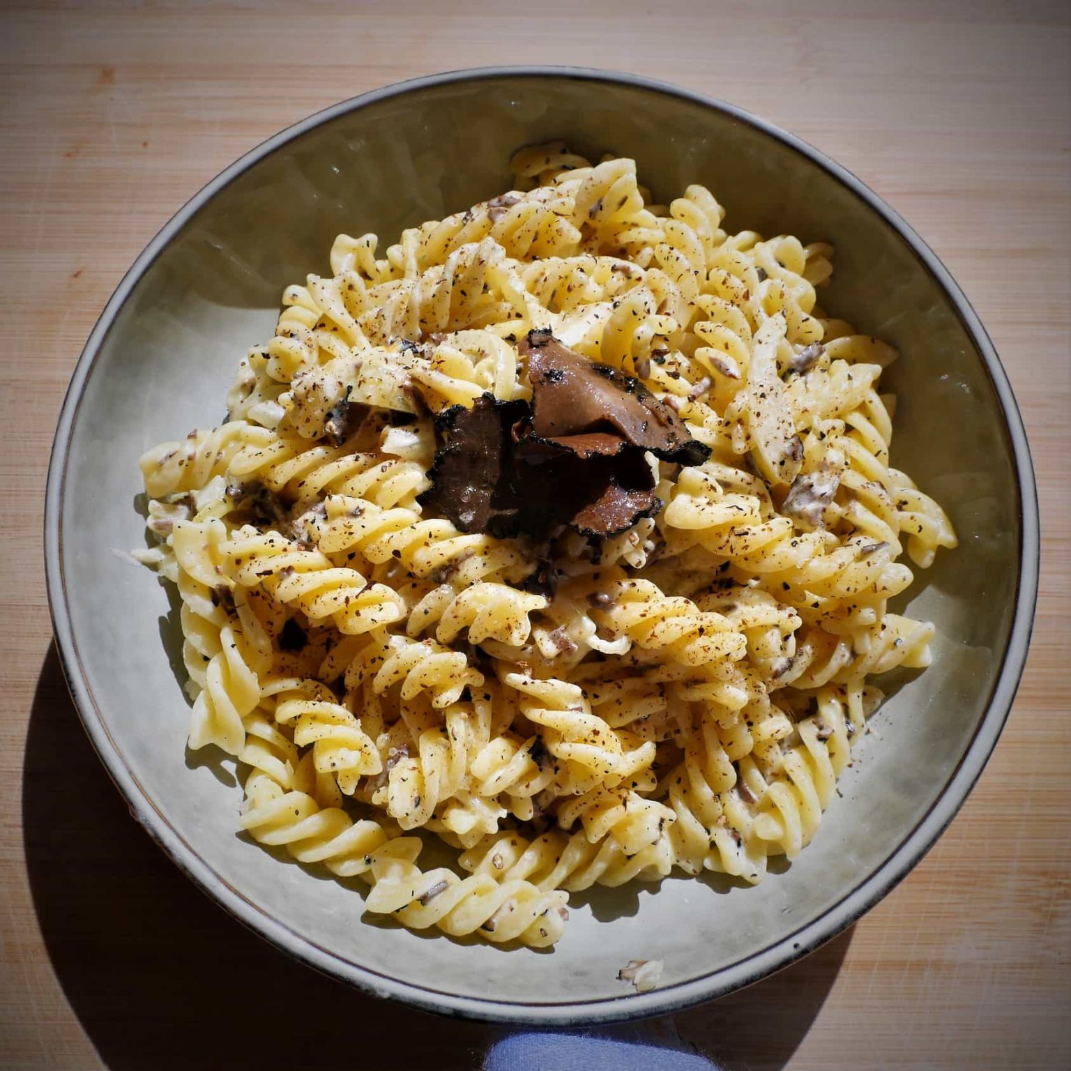 recette de pâtes à la truffé d'été et aux cèpes